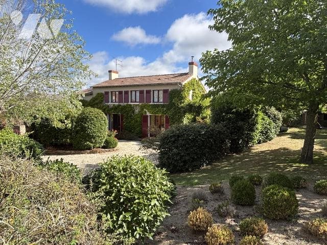 Maison à vendre, 133m², Le Mesnil-en-Vallée