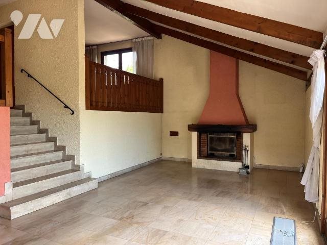Maison à vendre, 194m², Corcelles-les-Monts