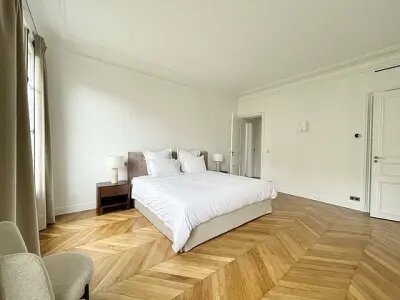 Appartement à louer, 152m², Paris 8ème
