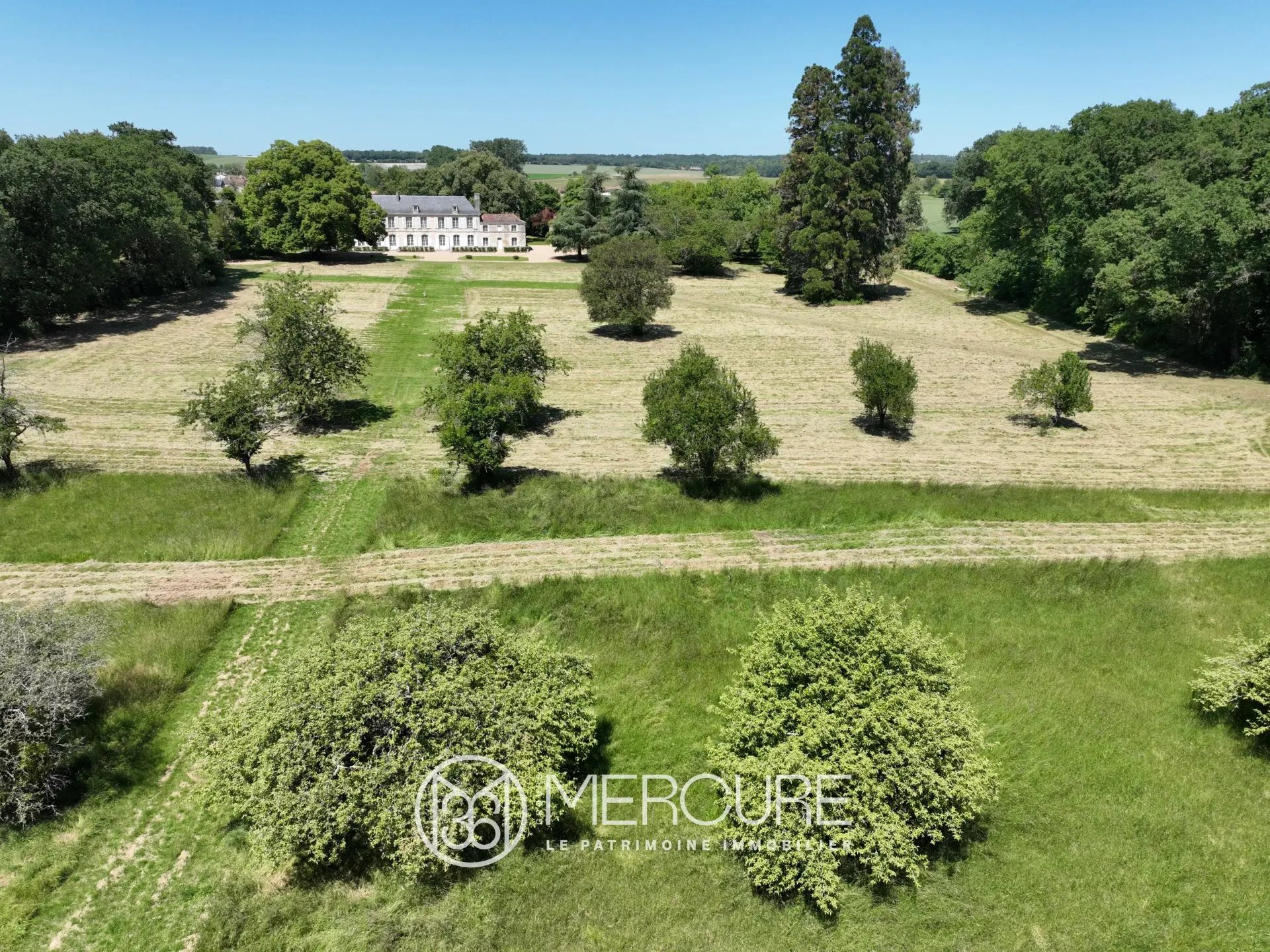 Maison à vendre, 614m², Chasseneuil-du-Poitou