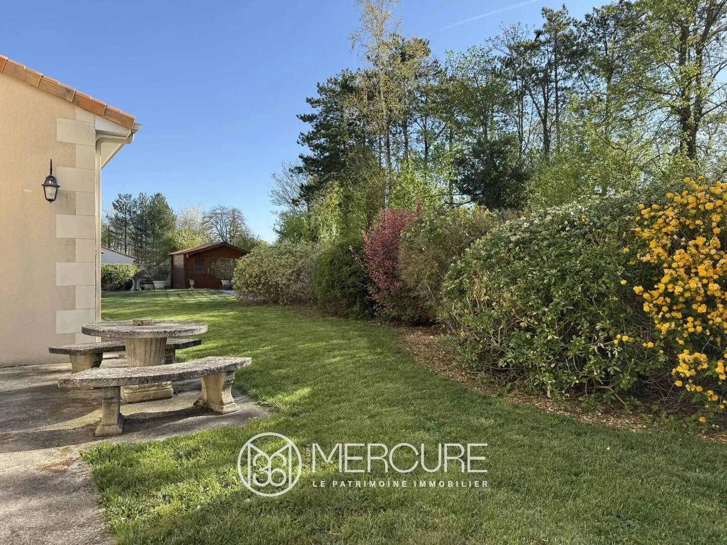 Maison à vendre, 318m², Neuville-de-Poitou