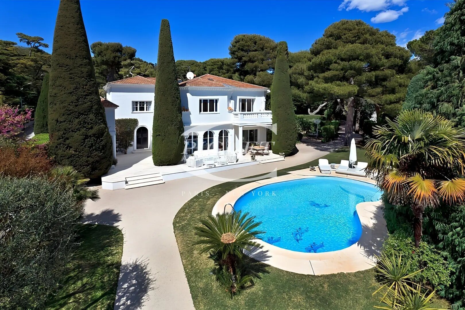 Maison à louer, 254m², Saint-Jean-Cap-Ferrat