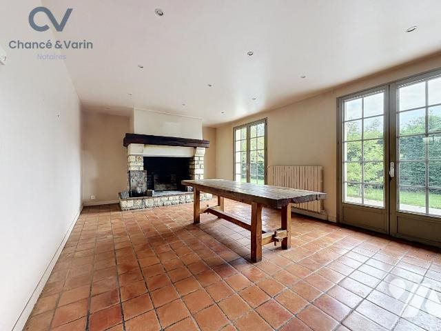 Maison à vendre, 123m², Saint-Pierre-Azif