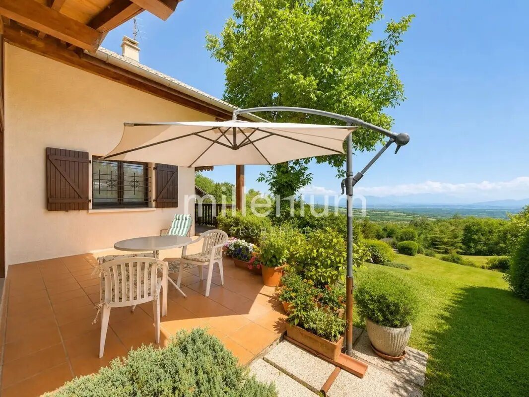 Maison à vendre, 203m², Gex