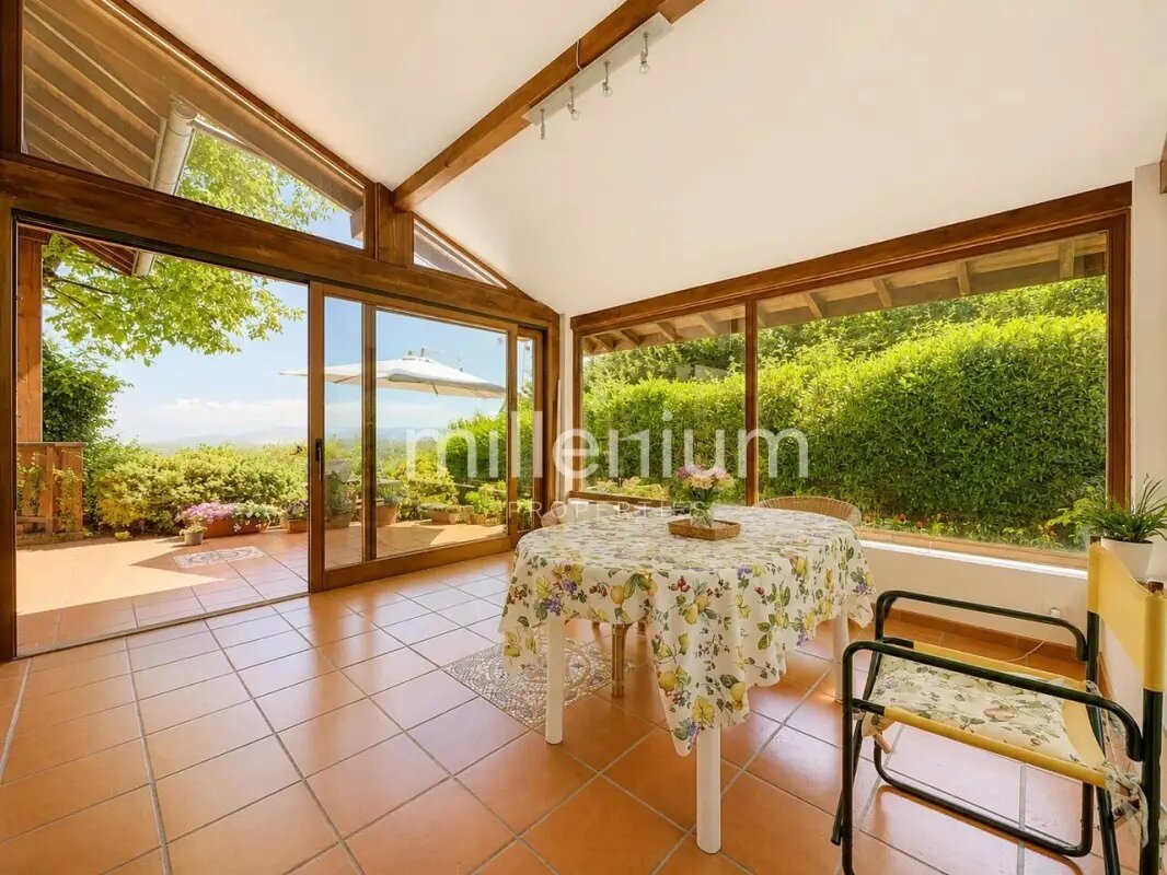 Maison à vendre, 203m², Gex