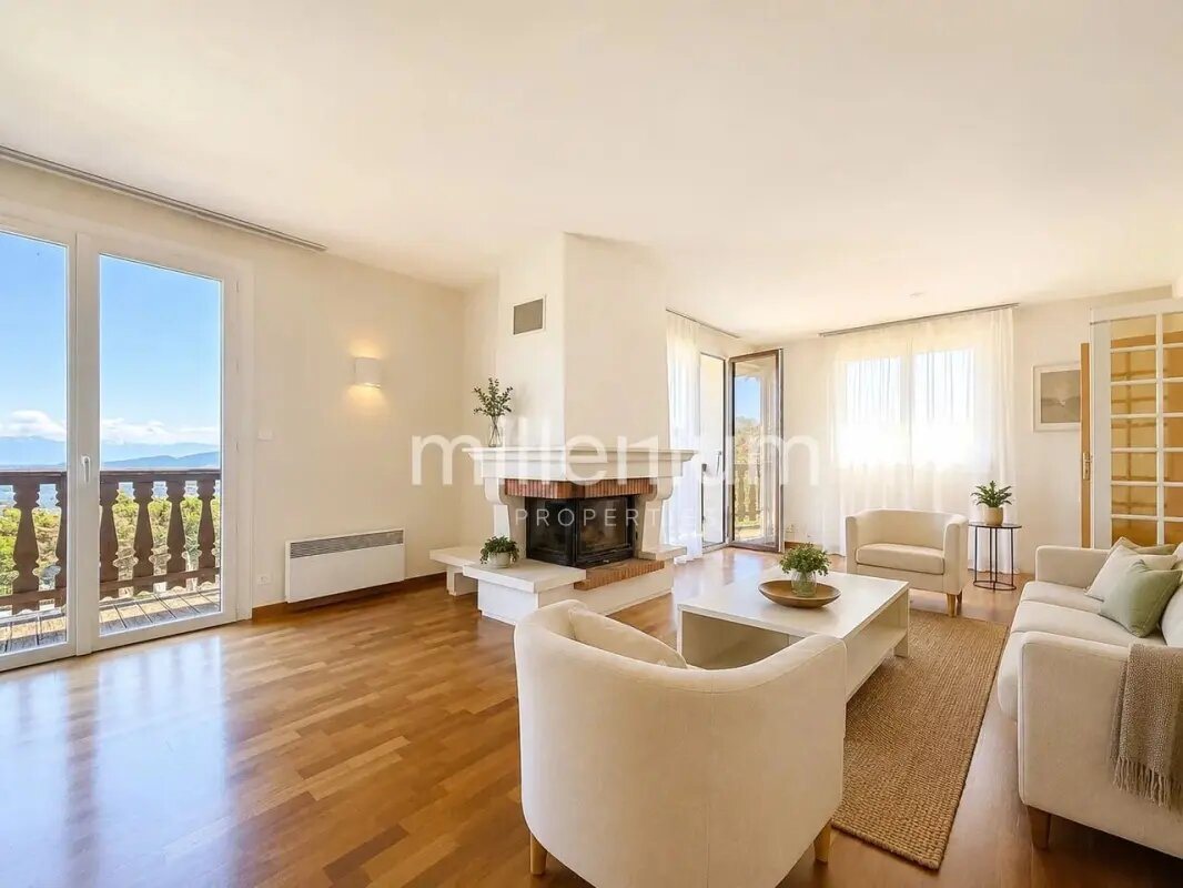 Maison à vendre, 203m², Gex
