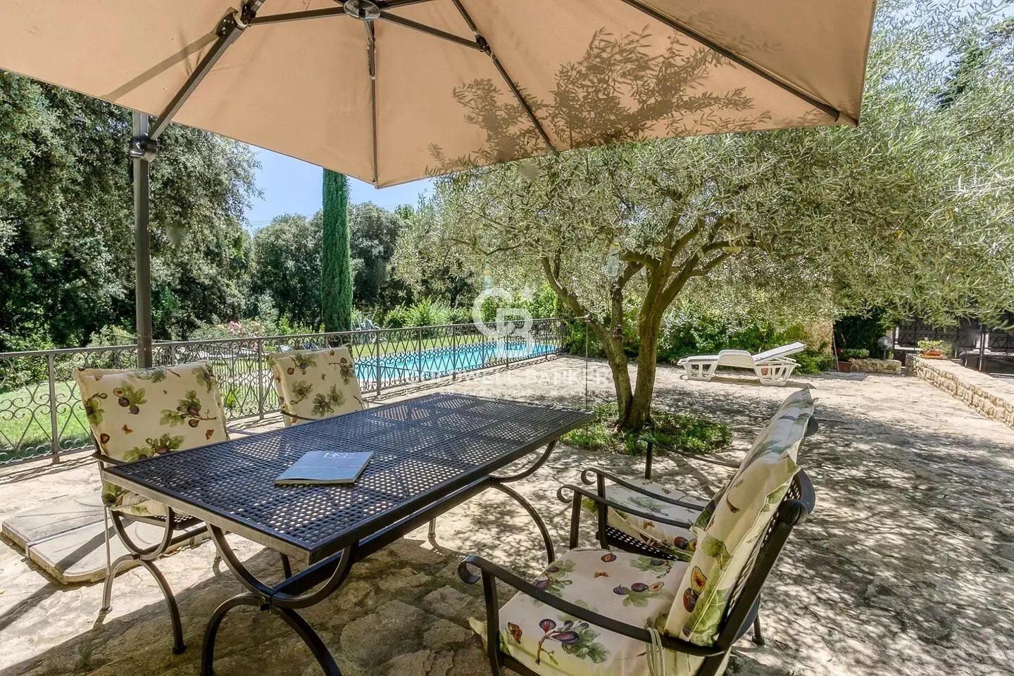Maison à vendre, 585m², Vénéjan