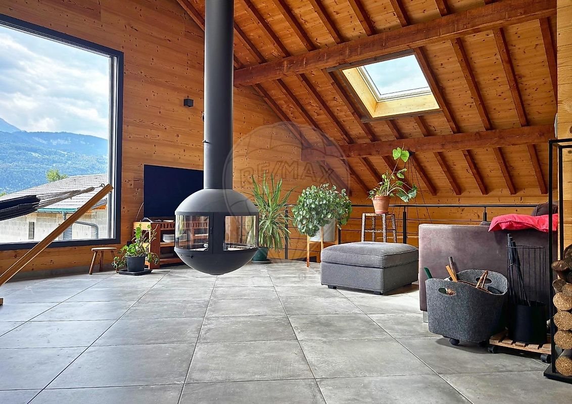 Maison à vendre, 220m², Thyez