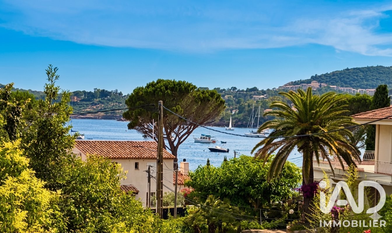 Maison à vendre, 111m², Saint-Raphaël