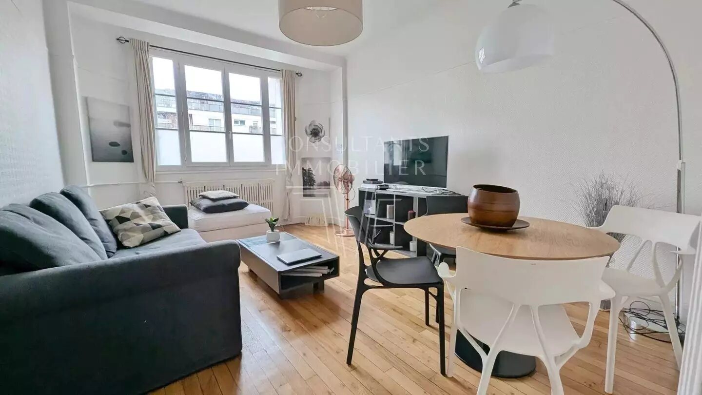 Appartement à louer, 40m², Courbevoie