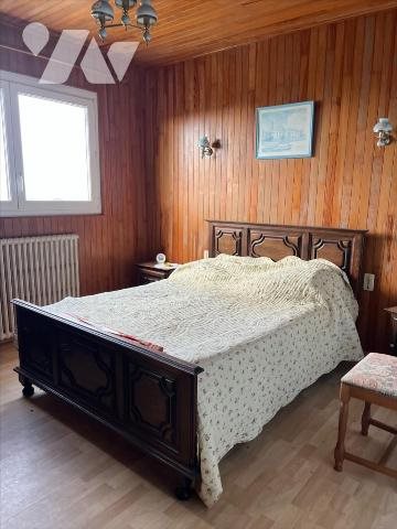 Maison à vendre, 170m², Plomodiern
