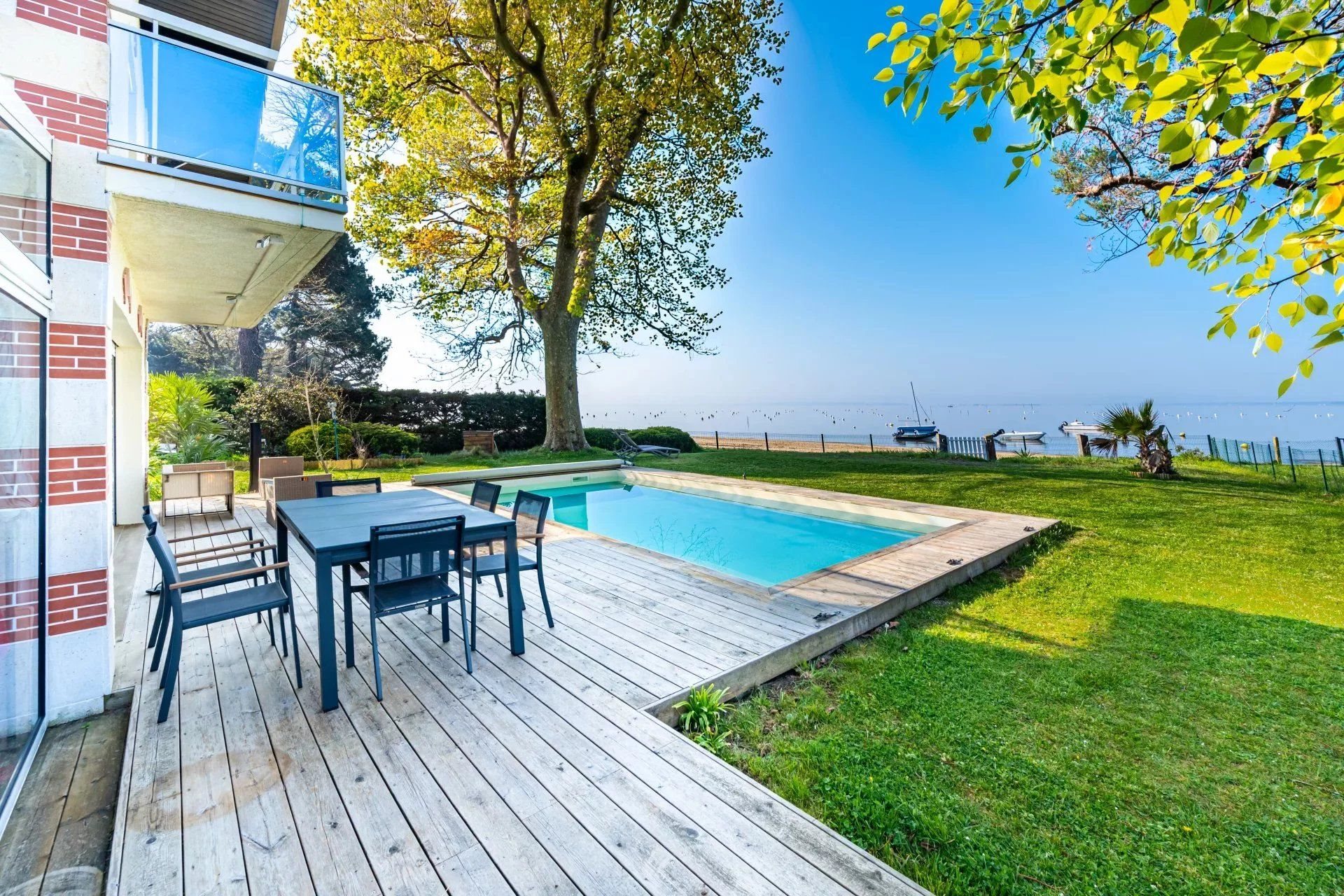 Maison à vendre, 219m², Arès