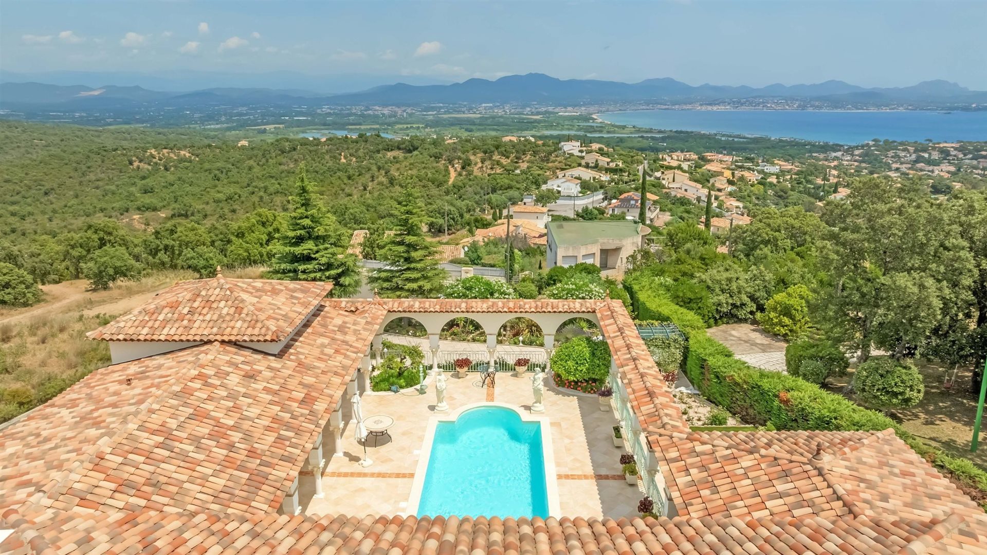 Maison à vendre, 325m², Fréjus