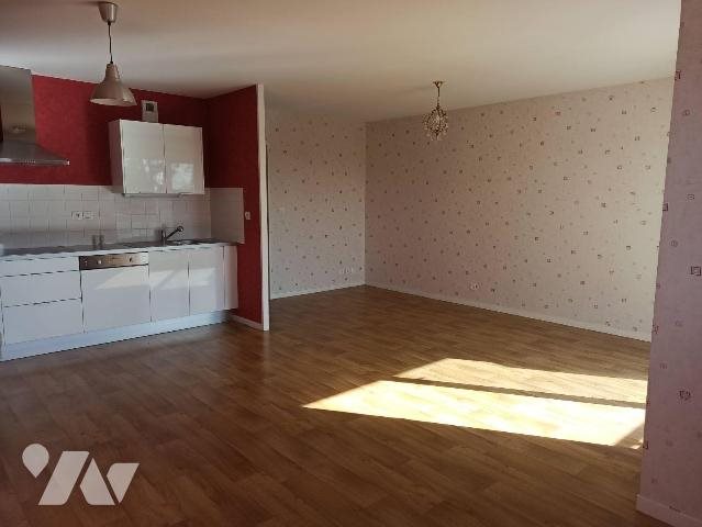 Appartement à louer, 69m², Combourg