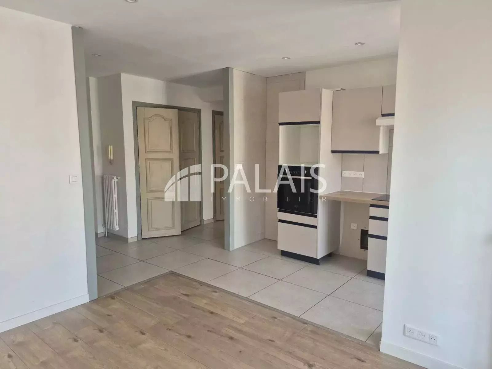 Appartement à louer, 47m², Nice