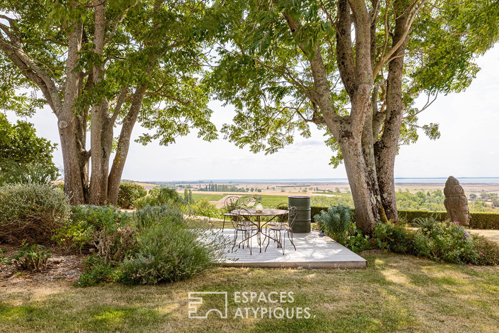 Maison à vendre, 274m², Mortagne-sur-Gironde