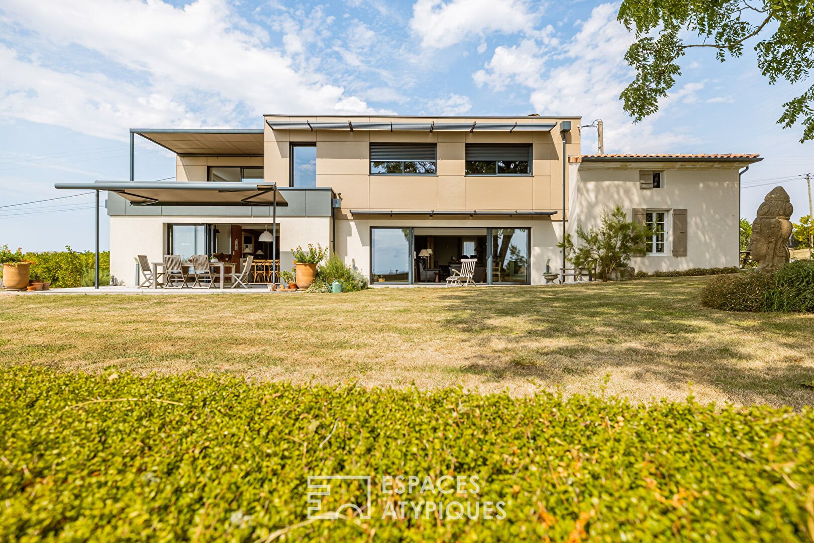 Maison à vendre, 274m², Mortagne-sur-Gironde
