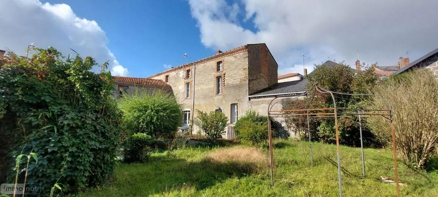 Maison à vendre, 181m², Trémentines