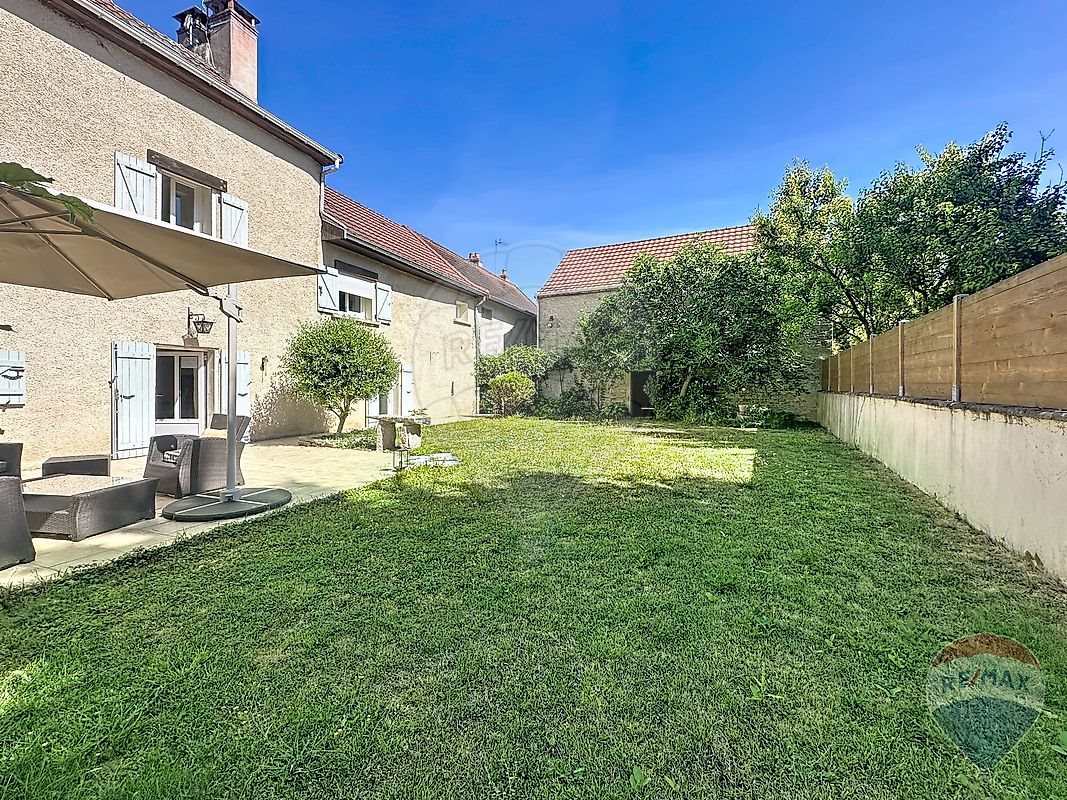 Maison à vendre, 192m², Fontaines