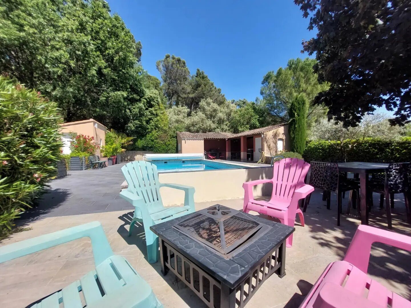 Maison à vendre, 197m², La Bastidonne