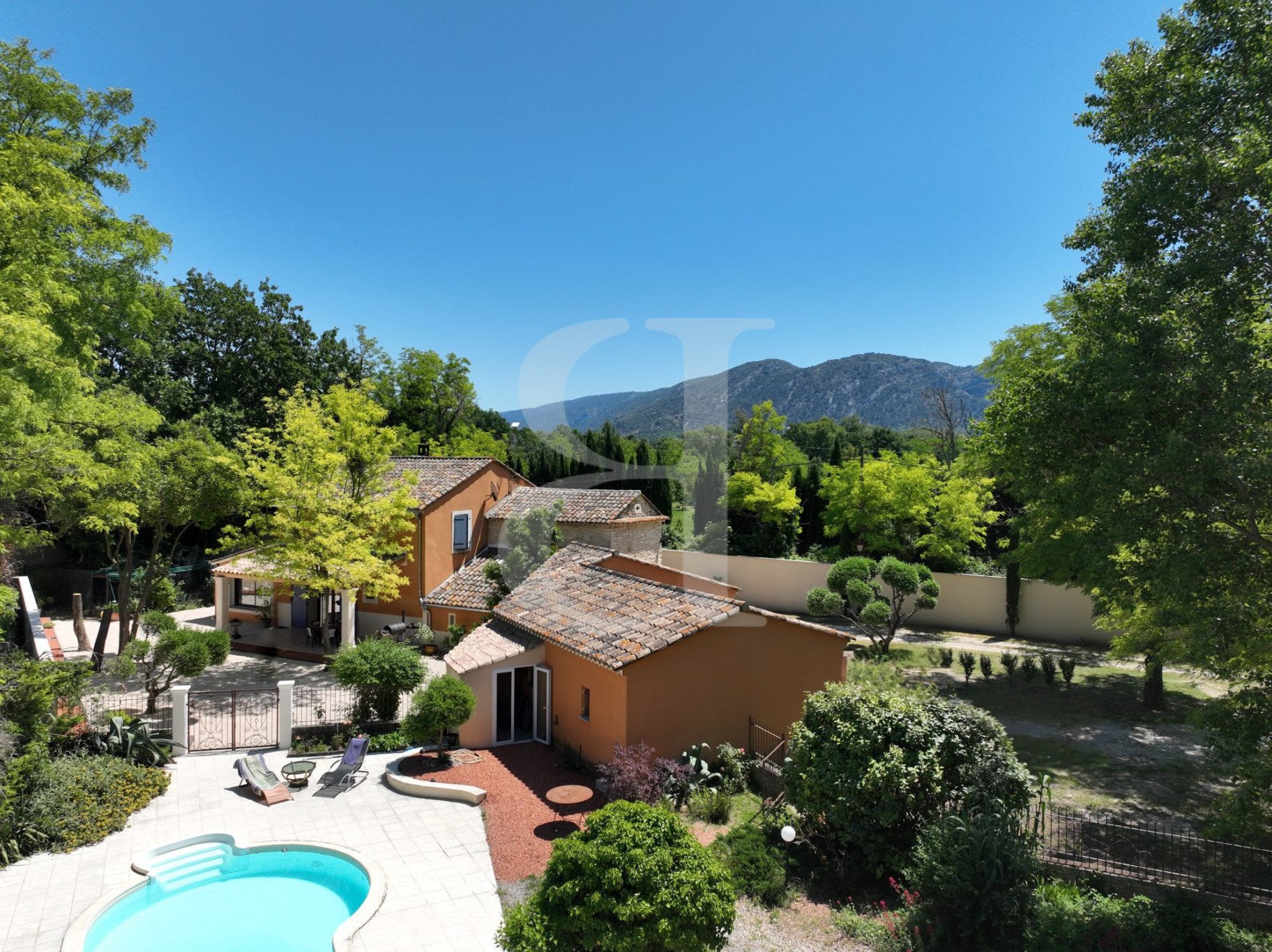 Maison à vendre, 220m², L'Isle-sur-la-Sorgue