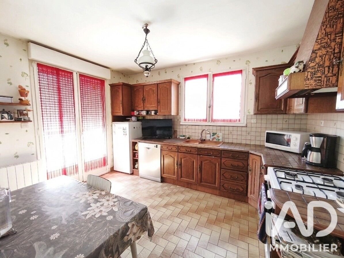 Maison à vendre, 177m², Saint-Baudelle