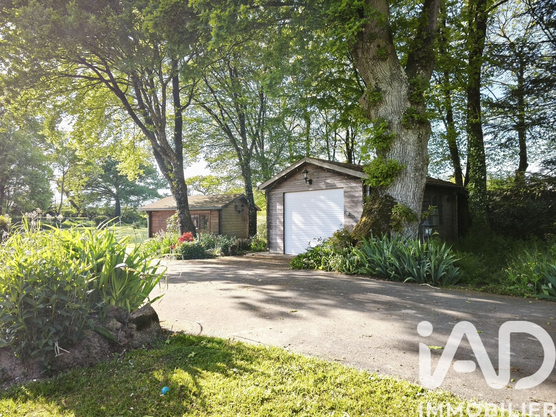 Maison à vendre, 266m², Saint-Georges-Buttavent