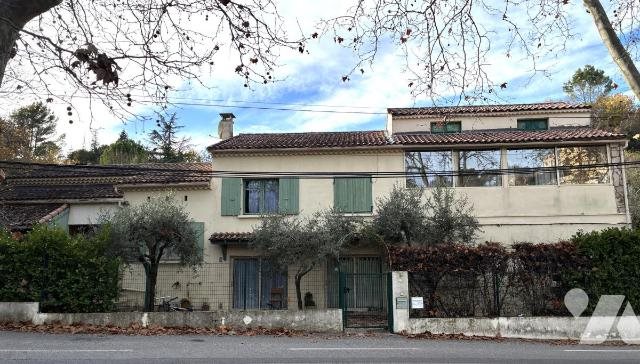 Maison à vendre, 364m², La Verdière
