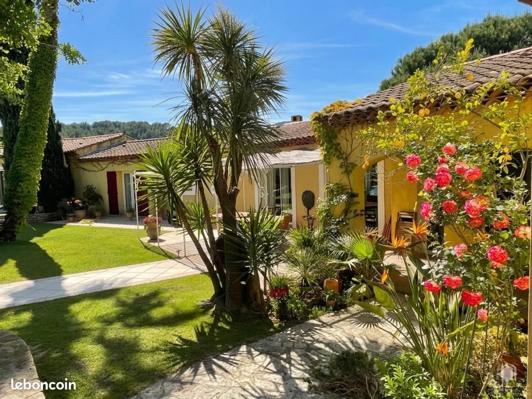 Maison à vendre, 242m², Le Castellet