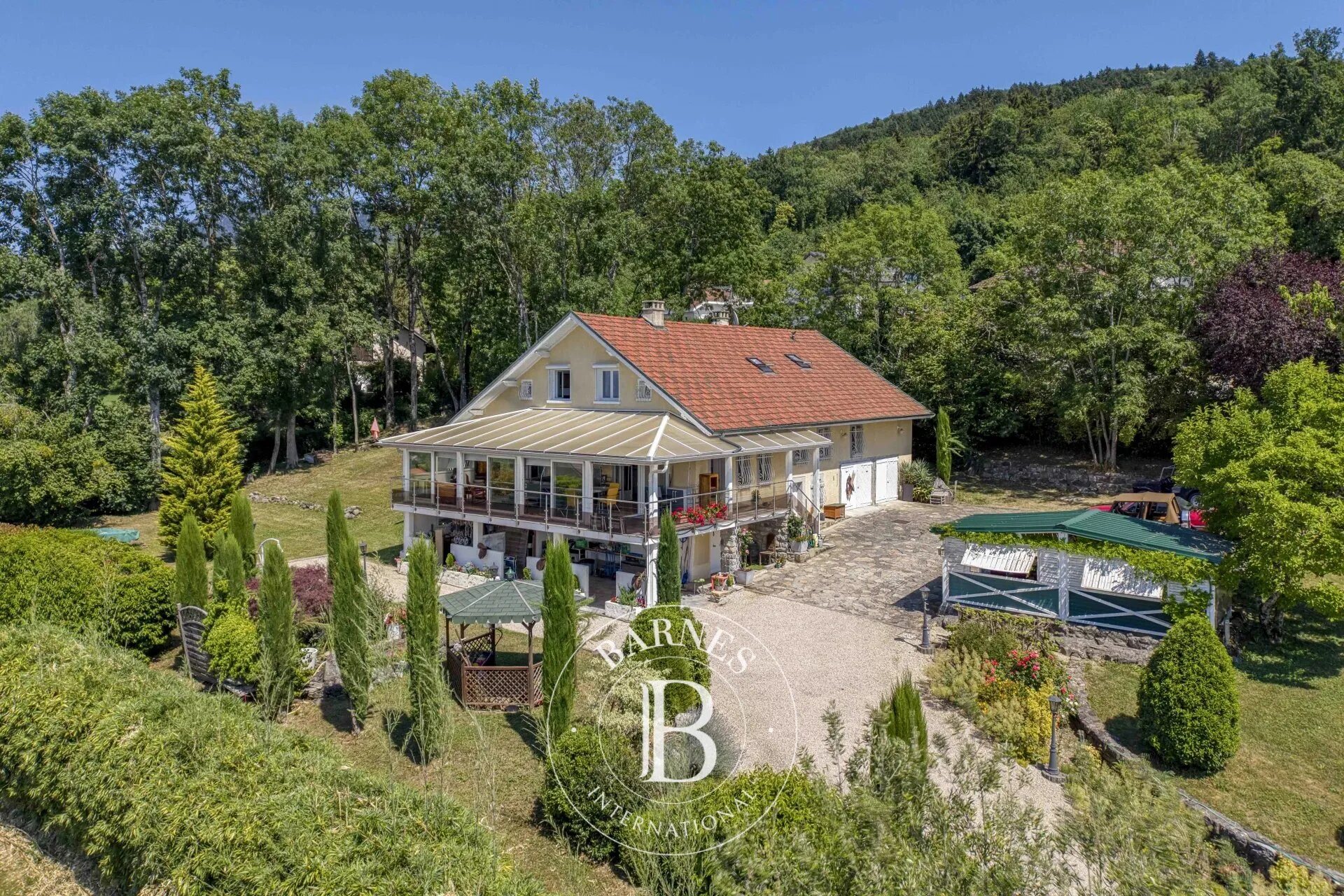 Maison à vendre, 371m², Cranves-Sales
