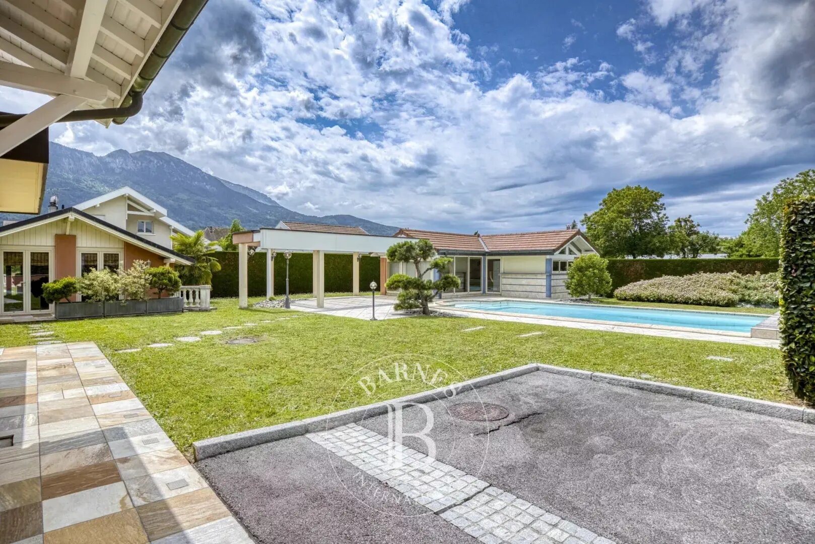Maison à vendre, 249m², Saint-Pierre-en-Faucigny
