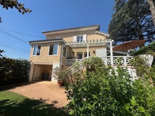 Maison à vendre, 222m², Trévoux