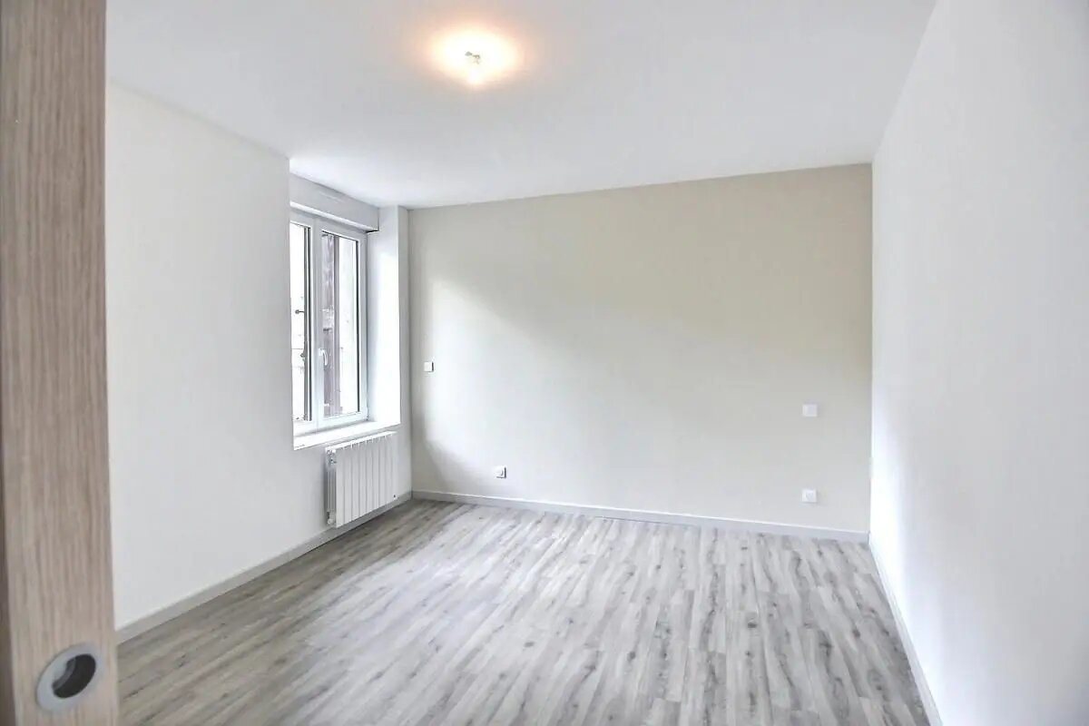 Appartement à louer, 68m², Morestel