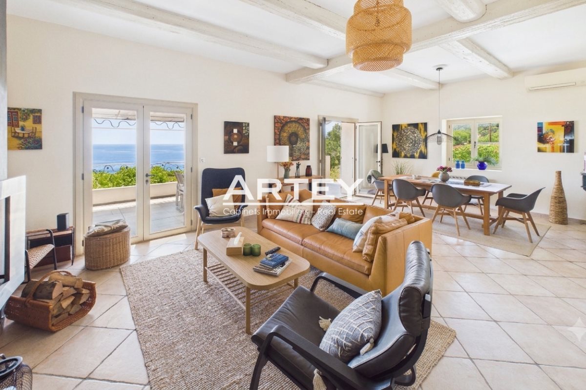 Maison à vendre, 155m², Carqueiranne