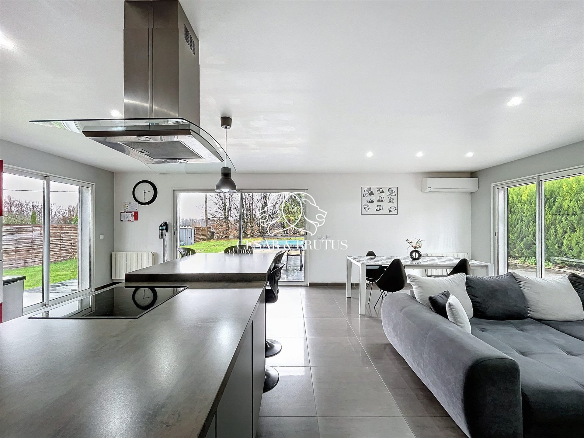 Maison à vendre, 165m², Villieu-Loyes-Mollon