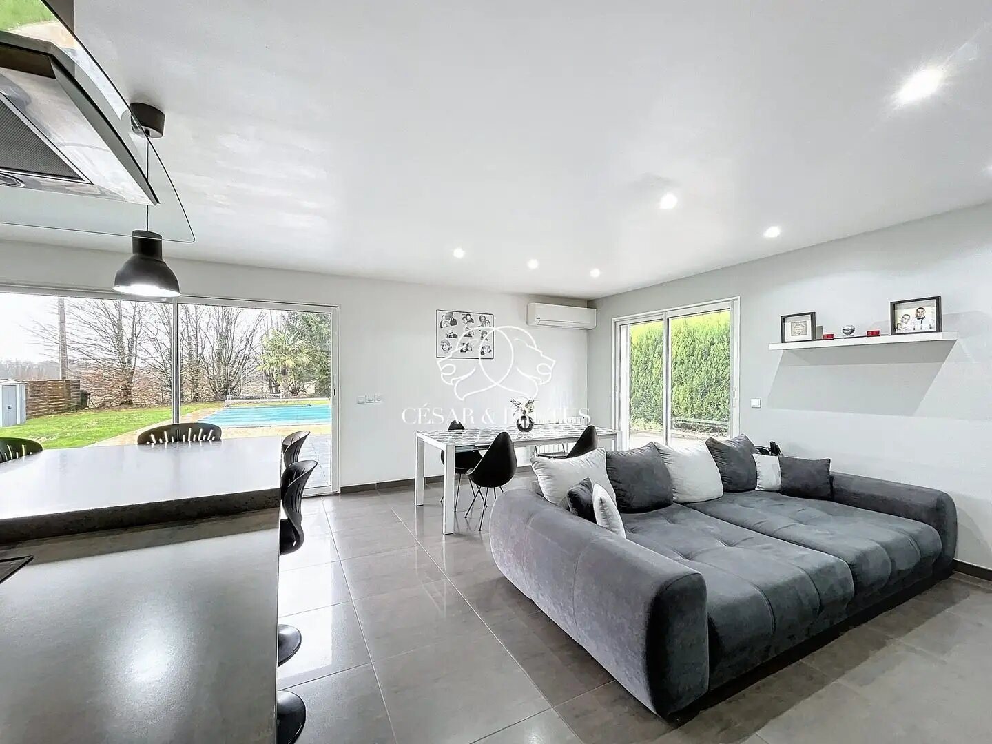 Maison à vendre, 165m², Villieu-Loyes-Mollon