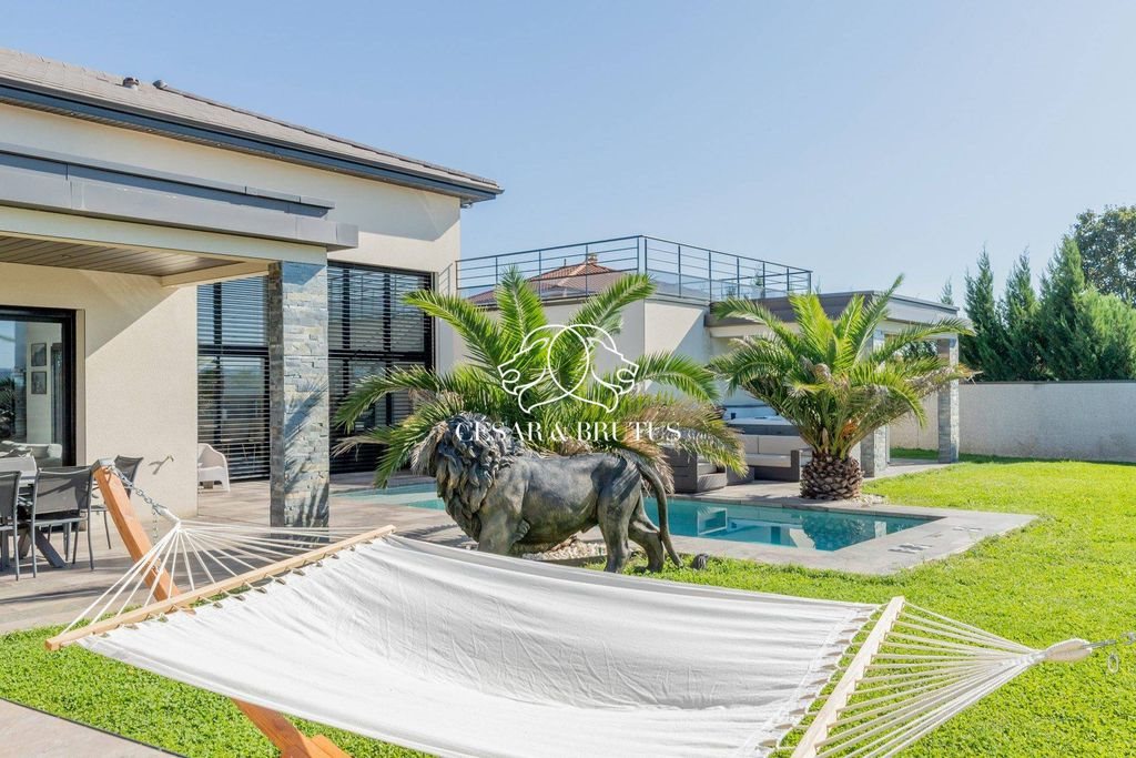 Maison à vendre, 272m², Satolas-et-Bonce