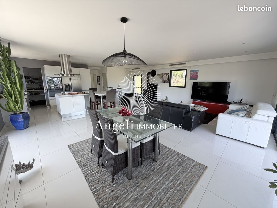 Maison à vendre, 150m², Fréjus