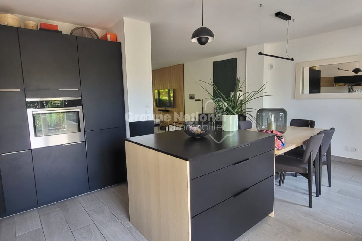 Maison à vendre, 92m², La Roquette-sur-Siagne