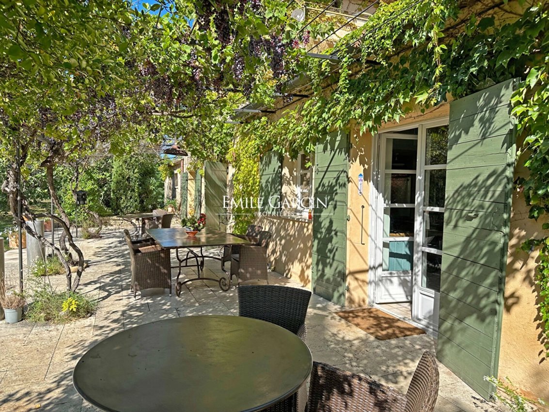 Maison à vendre, 400m², Cabrières-d'Avignon