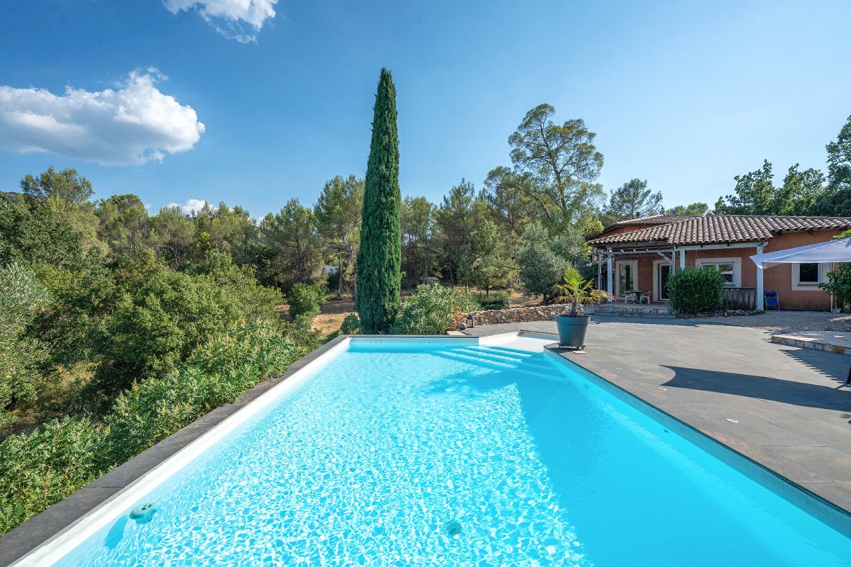 Maison à vendre, 230m², Tourves