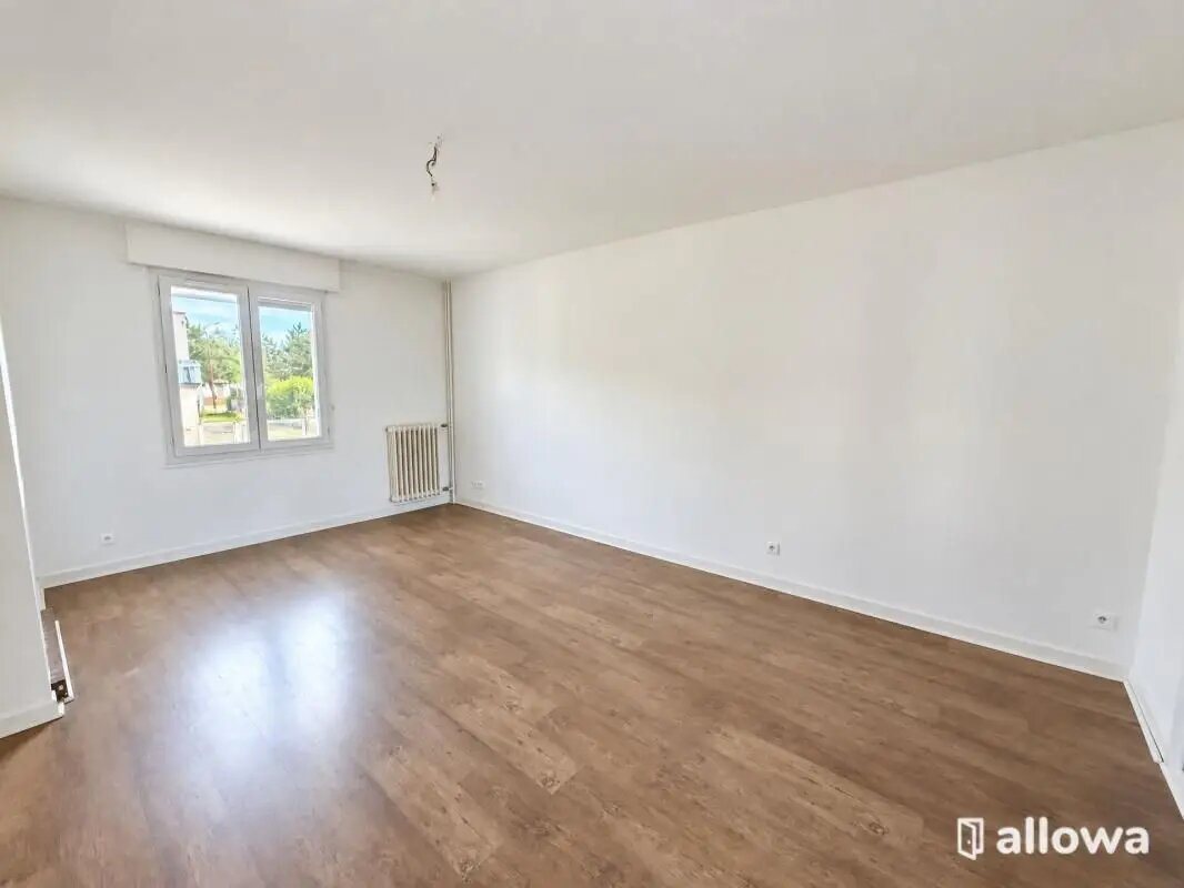 Maison à louer, 95m², Beauchastel