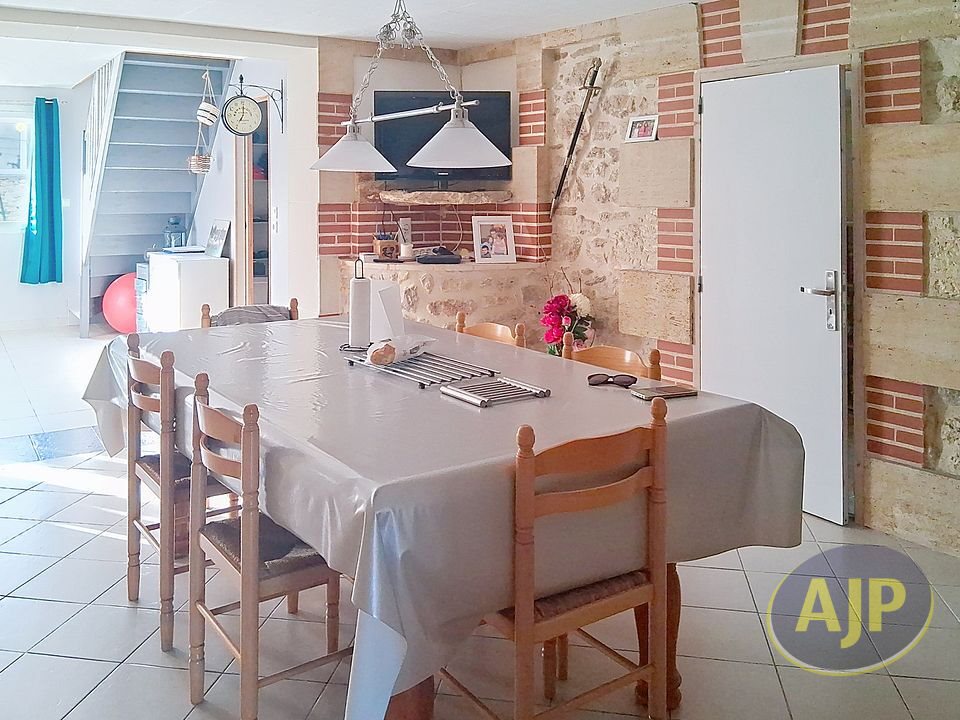 Maison à vendre, 131m², Vertheuil