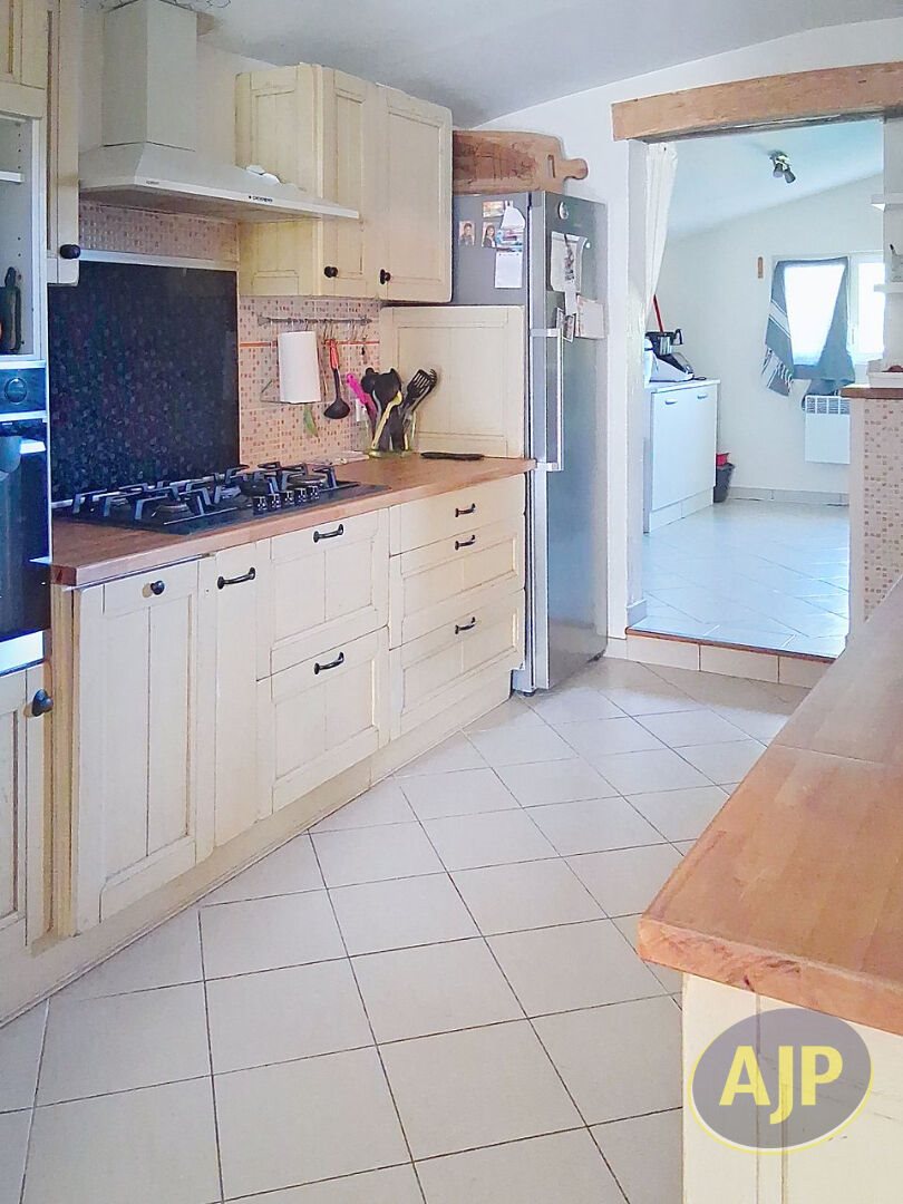 Maison à vendre, 131m², Vertheuil
