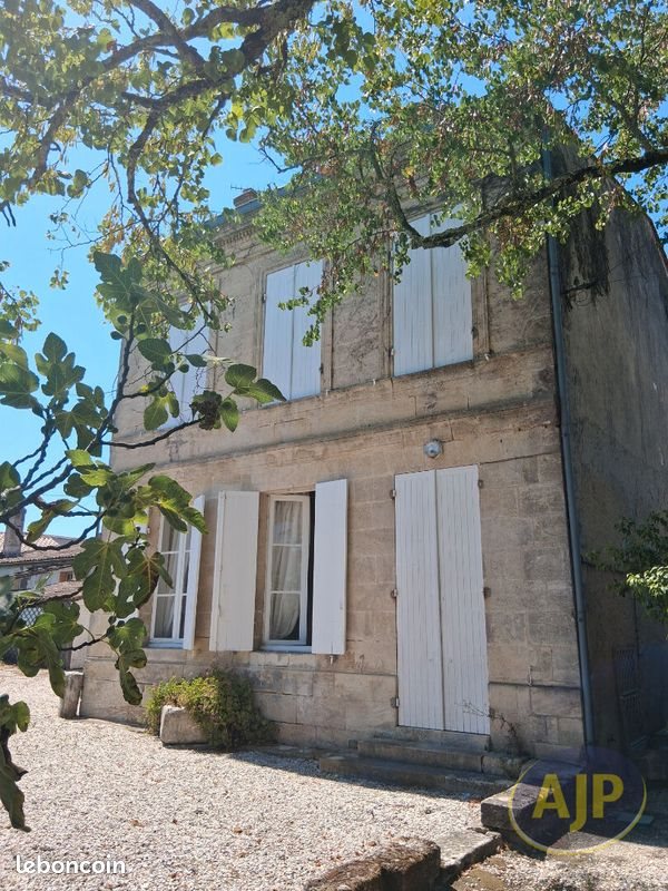 Maison à vendre, 280m², Saint-Estèphe