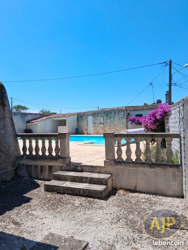Maison à vendre, 280m², Saint-Estèphe