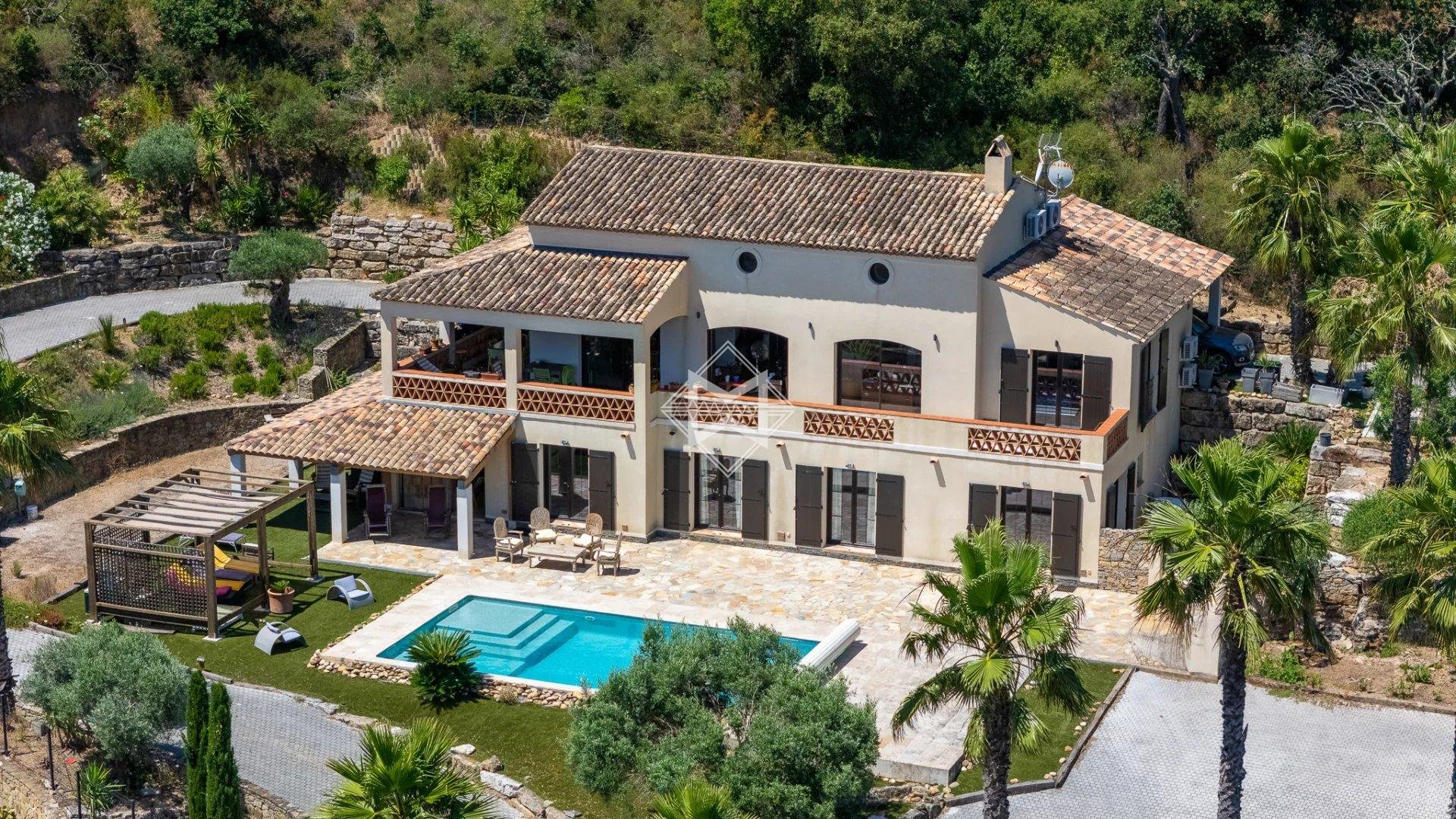Maison à vendre, 247m², Le Plan-de-la-Tour