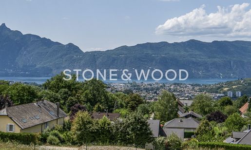 Terrain 2327 m² · à Pugny-Chatenod · 990 000 €
