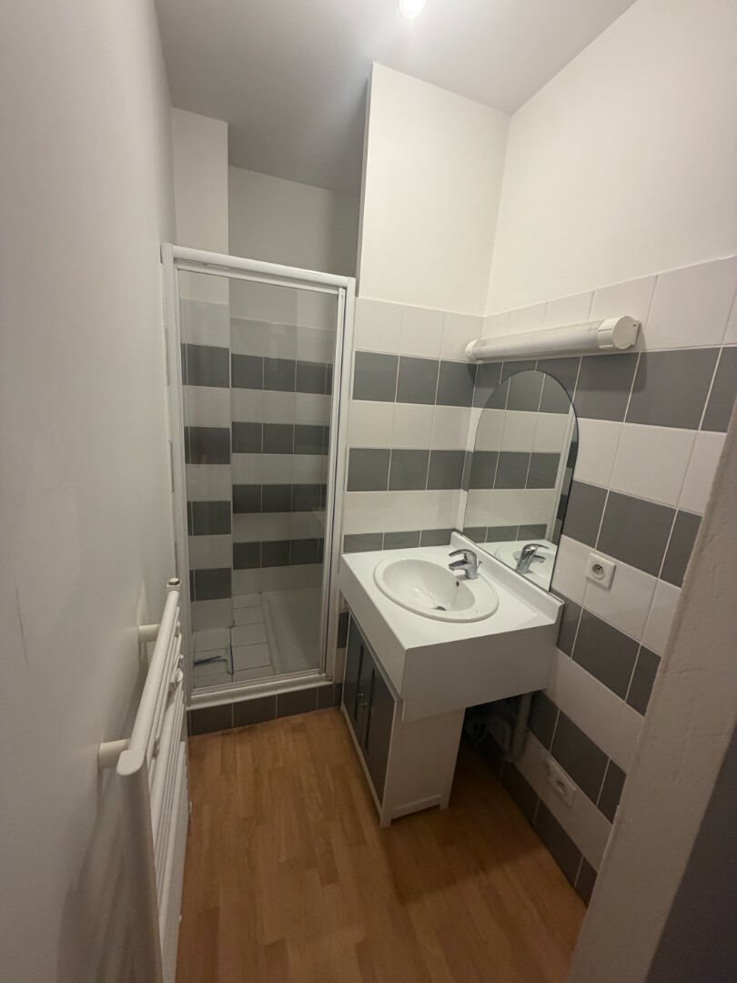 Appartement à louer, 47m², La Châtre