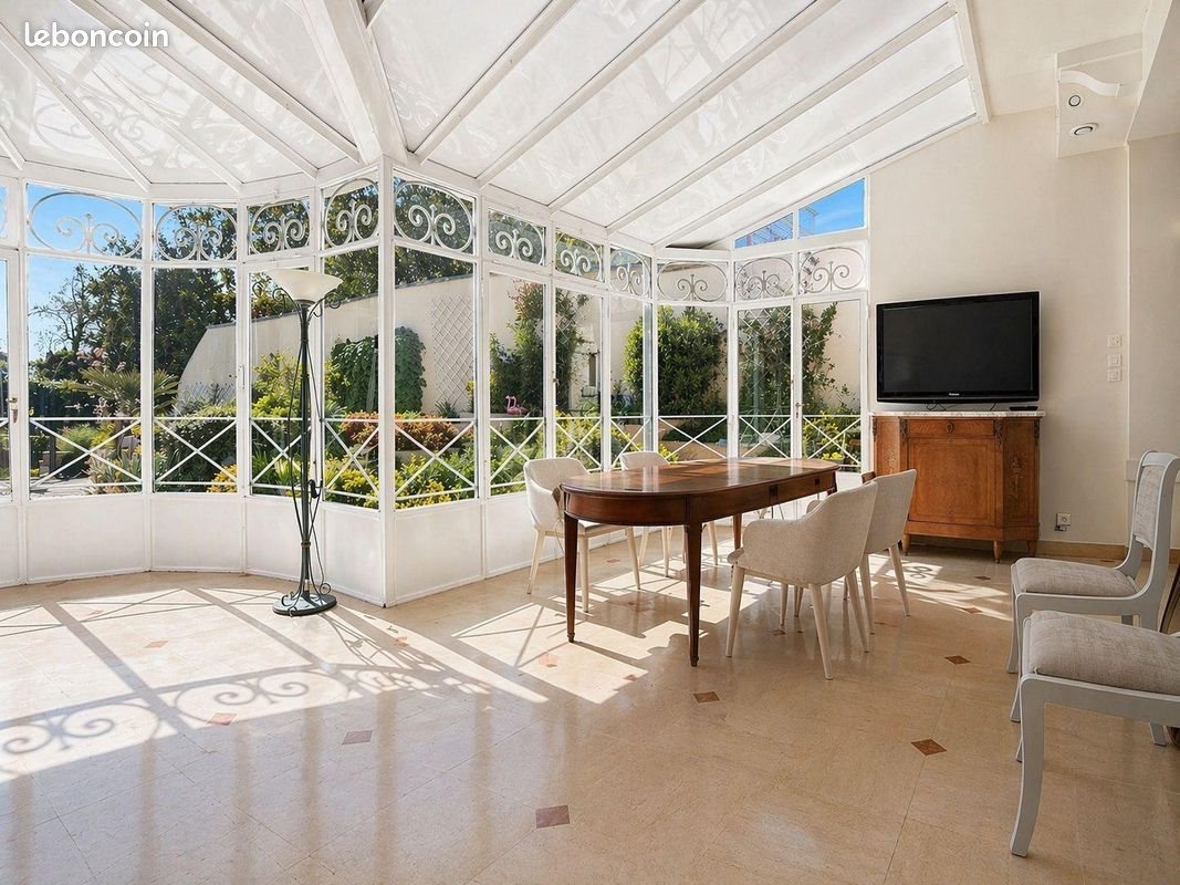 Maison à vendre, 420m², Saint-Quentin